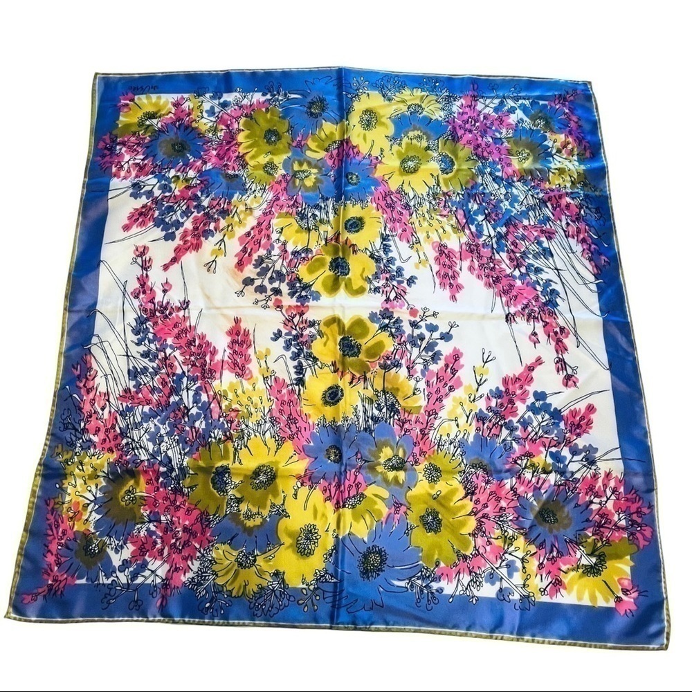 𝅺vintage Vera Scarf Floral 70s Print Pink Periwinkle & Chartreuse 26” x 26”